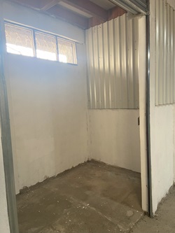 MiniBodega de 10 m2 abierta